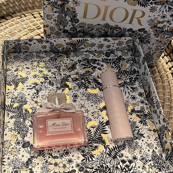 Miss Dior - Picture 3 of 11